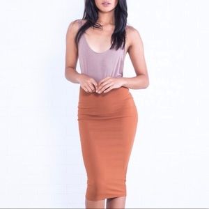 Slimming Skirt in Rust & Cream